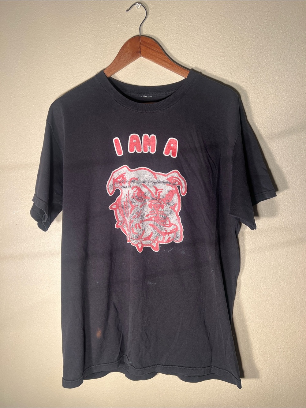 Black Graphic Tee with Red Bulldog Print Size: M